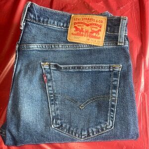 Levi’s 505 Regular Jeans 34x32 Medium Wash Straight Leg Distressed Hem